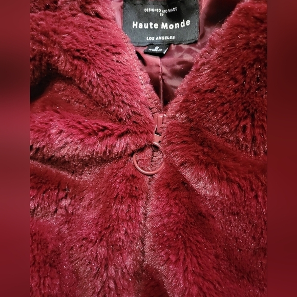 Haute Monde Los Angeles Faux Fur Burgundy Zip-Up Hoodie Jacket - Picture 2 of 6